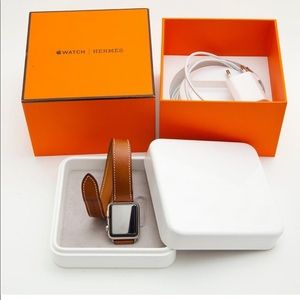 Incredibly rare- Hermès double strap Apple Watch